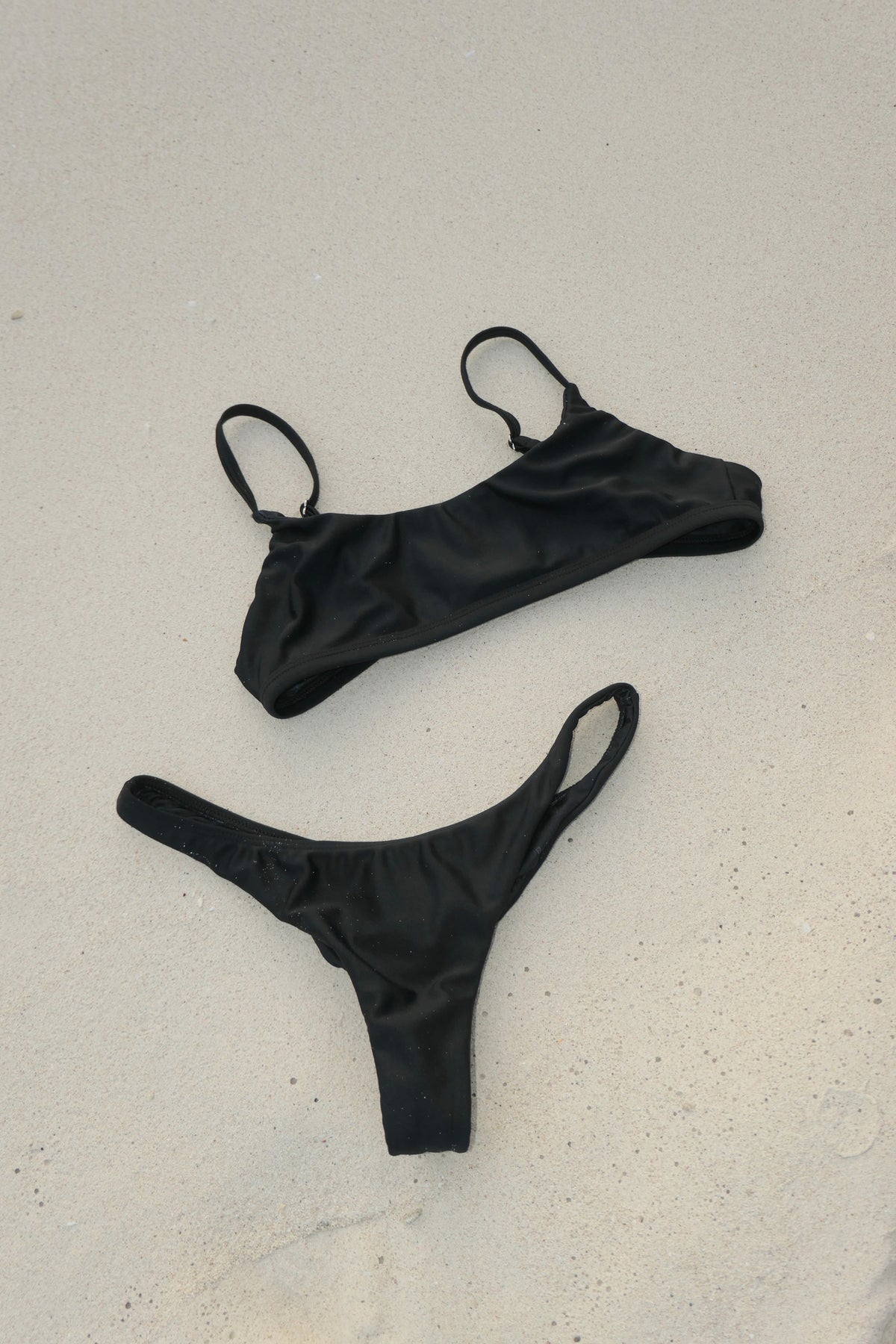 Lupi Semivedetina - Negro